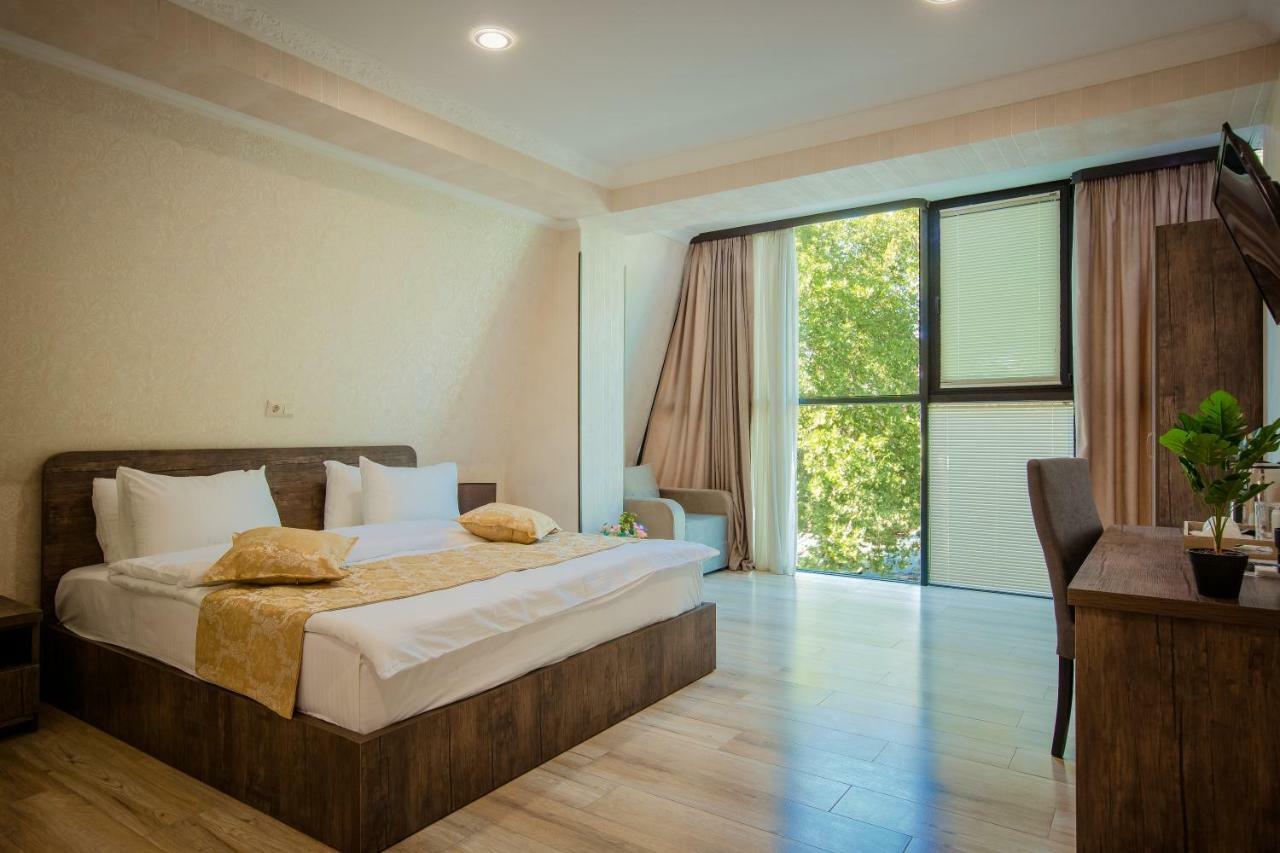 Hotel Comfort Tbilisi Exterior foto